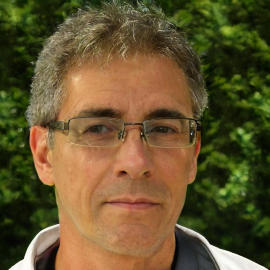 Portrait of Callum Thorsby, Founder and Lead Instructor at clorivantexa